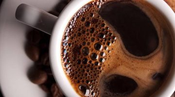 دراسة أمريكية صادمة للعالم تكشف عن أمراض خطيرة قد تصيبك عند شرب القهوة في هذا التوقيت
