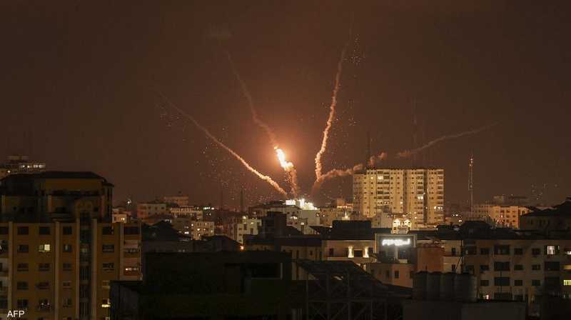 شاهد .. اسرائـ ـيل تتعرض لأكبر هجوم صاروخي منذ بداية الحرب 